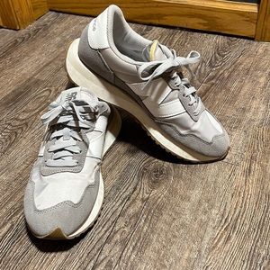 Womens New Balance 237